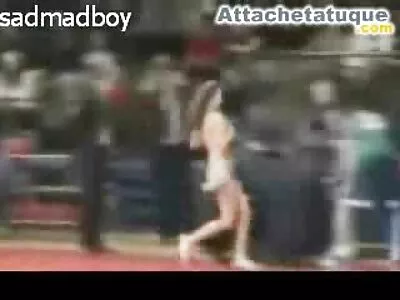स्ट्रेट टू द पॉइंट व्हिडिओ (होली वेस्ट)