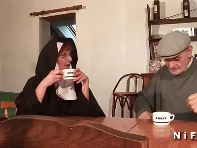 एम्मा स्टार आणि जॉनी कॅसल इन माय फ्रेंड्स हॉट मॉम