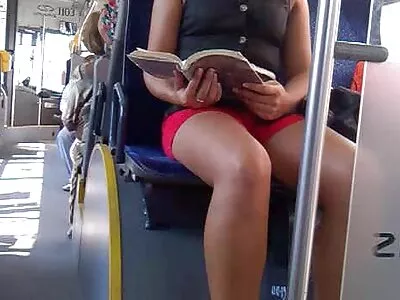 पुसी व्हिडिओसाठी सराव (केरन ली, जोली लव्ह)