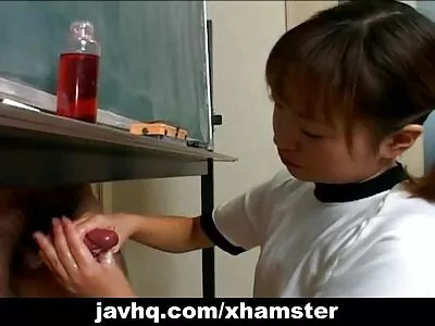 कॅप्री कॅव्हन्नीचा काल्पनिक व्हिडिओ (जॉनी सिन्स)
