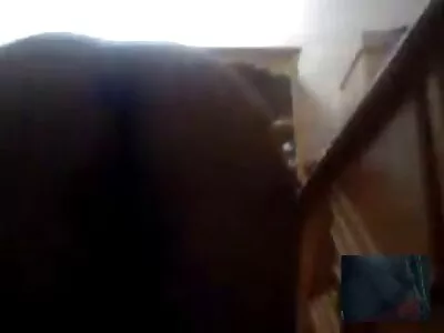 इटालियन मिल्फचा रॉक! व्हिडिओ (एविटा पोझी)