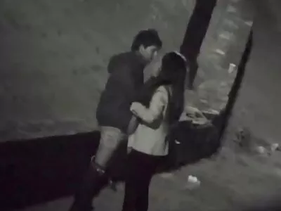 बंग फॉर रेंट व्हिडिओ (अँजी कोक्स)