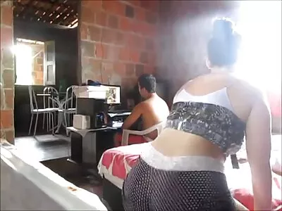 Freaky Little Hottie Do A Tug Job video (Zarreena)