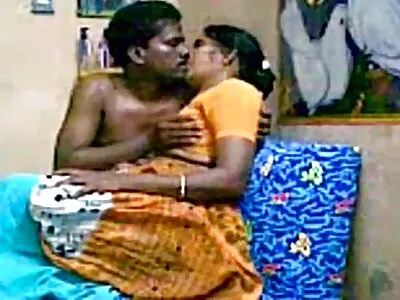 जेनेट मेसन आणि जॉनी कॅसल इन माय फ्रेंड्स हॉट मॉम