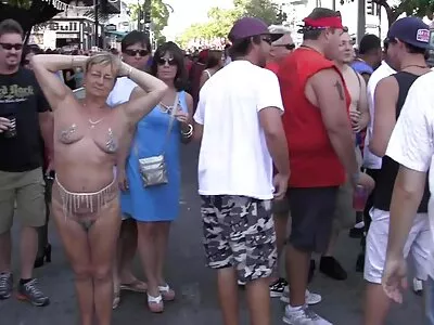 20 वर्ष जुने गांड आणि titties व्हिडिओ (मिक ब्लू, कार्ली ग्रे)